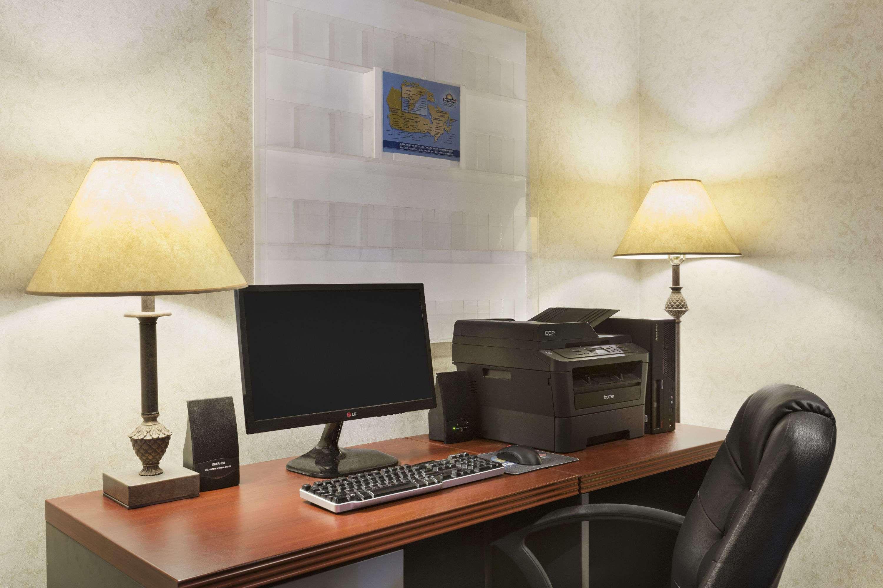 Days Inn By Wyndham Ottawa Airport Luaran gambar